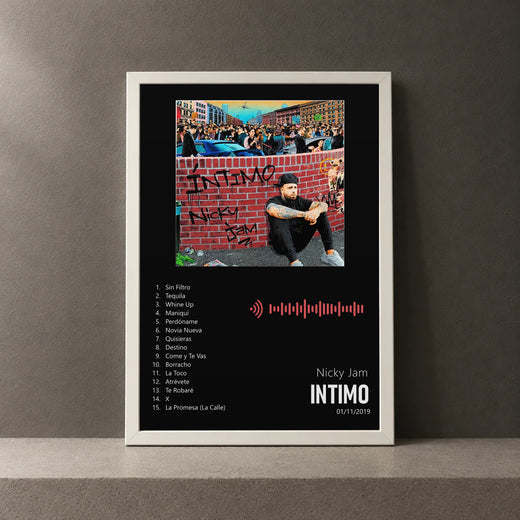 Cuadro de Intimo de Nicky Jam, marco de 18 x 24 cm