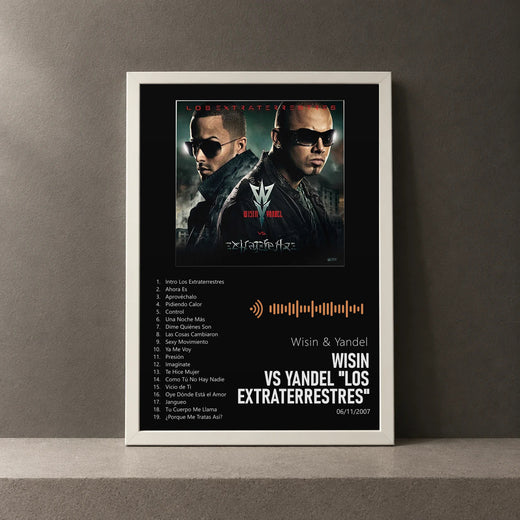 Cuadro de Wisin Vs Yandel "Los Extraterrestres" de Wisin & Yandel, marco de 18 x 24 cm