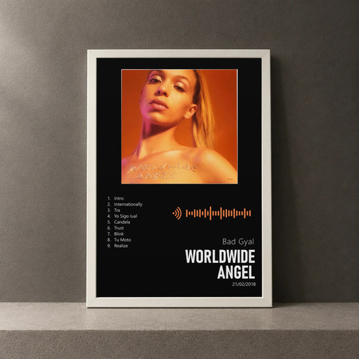 Cuadro de Worldwide Angel de Bad Gyal, marco de 18 x 24 cm