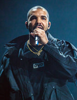 Drake — foto de The Come Up Show (CC BY 2.0, Wikimedia Commons)