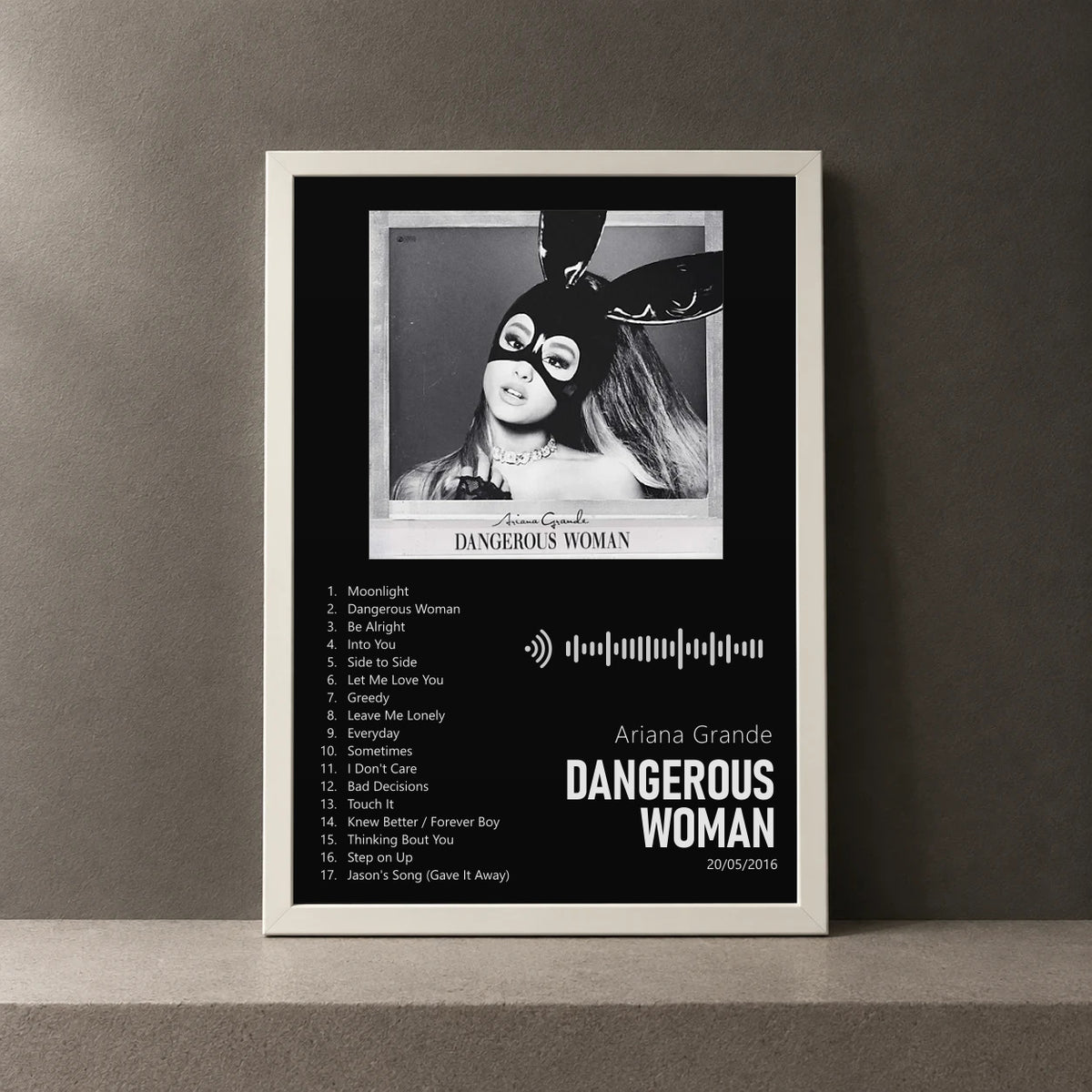 Cuadro de Dangerous Woman de Ariana Grande, marco de 18 x 24 cm