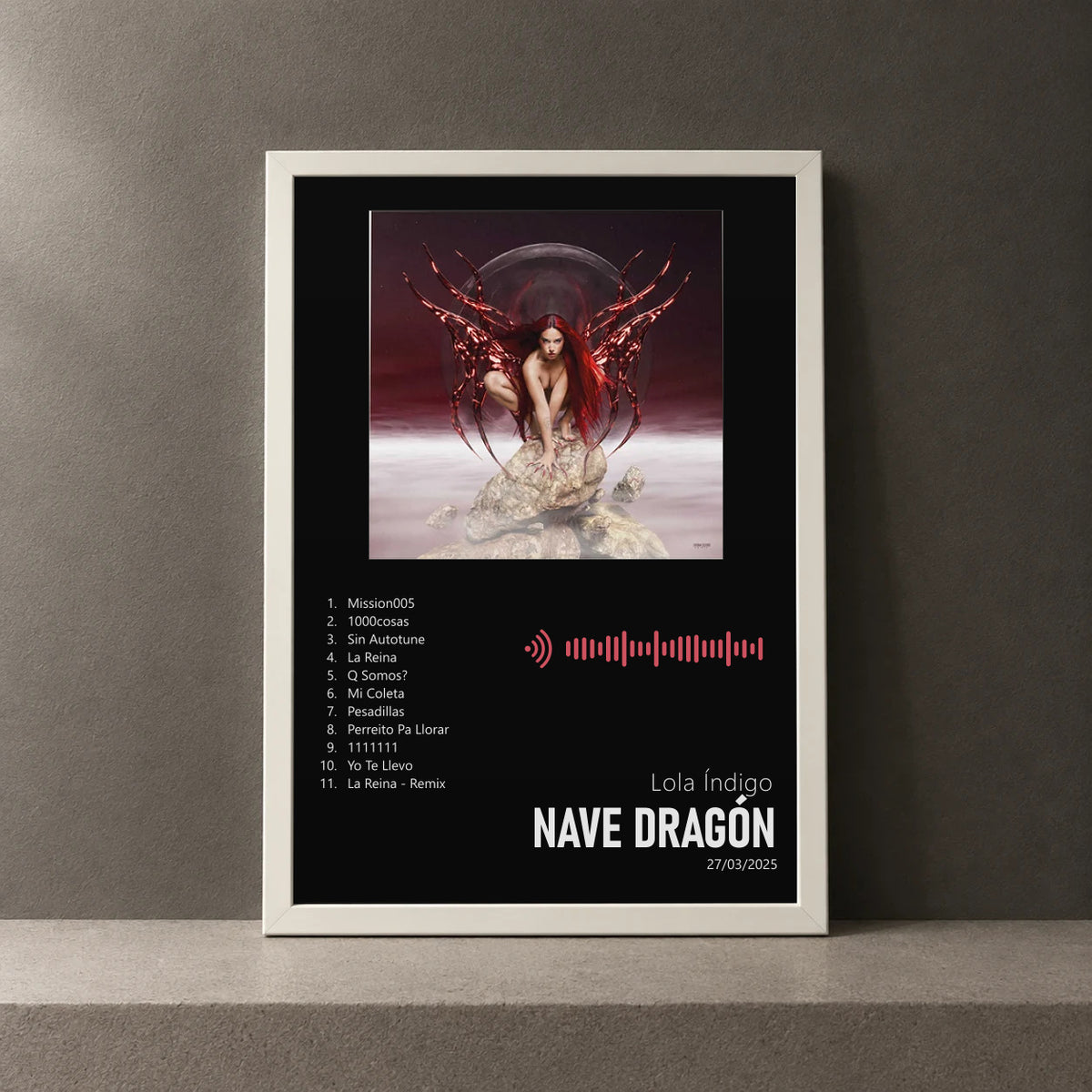 Cuadro de NAVE DRAGÓN de Lola Índigo, marco de 18 x 24 cm